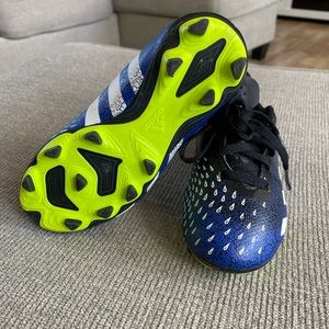 Adidas⚽️ Kids cleats: predator freak4